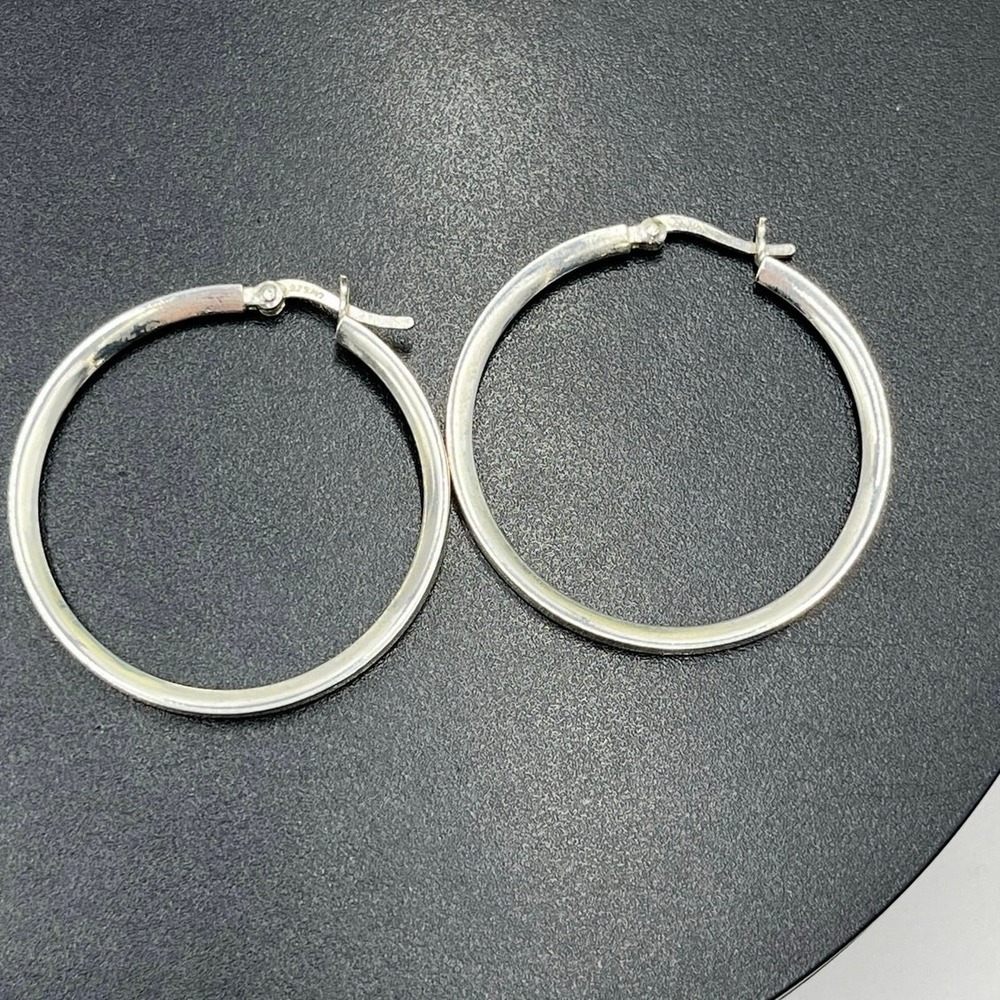Charles Winston CW Sterling Silver Flat Curved Hoop Earrings 1.5", 3mm, 3.8 gr